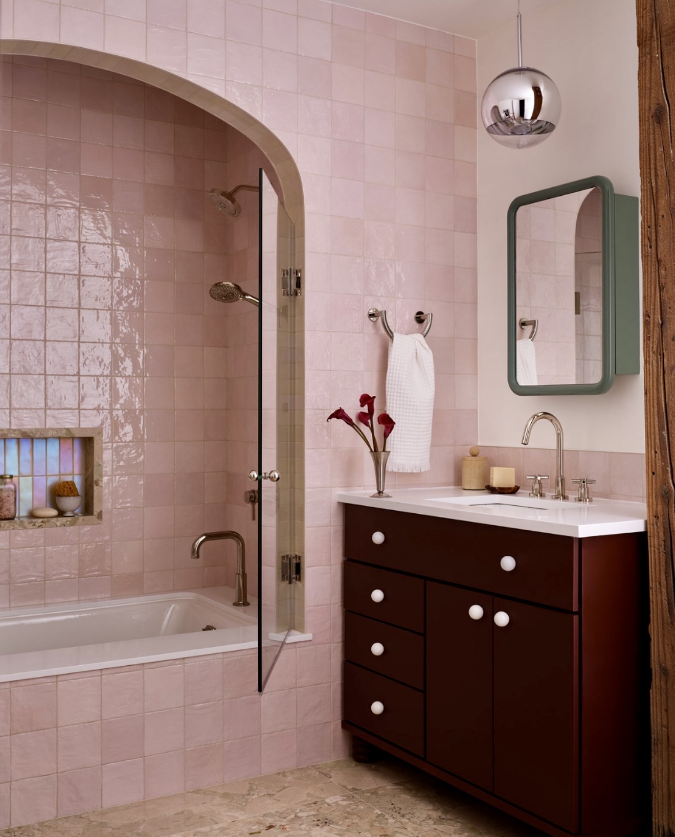 35 Stunning Pink Bathroom Ideas That Redefine Modern, Retro, and Luxury Decor
