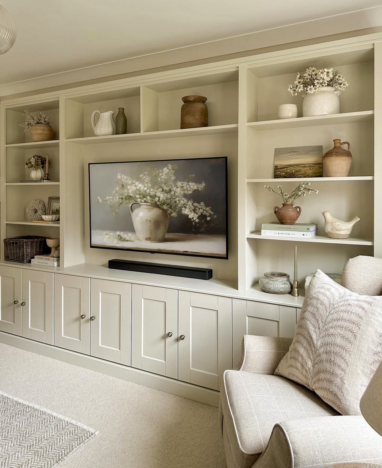 30 Stylish Living Room Shelves That Maximize Storage and Showcase Personality