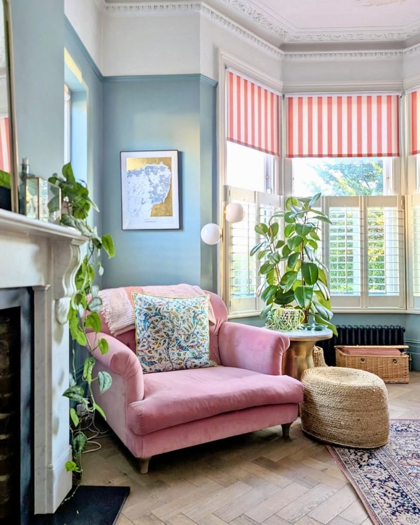 Sky Blue and White Vintage Style