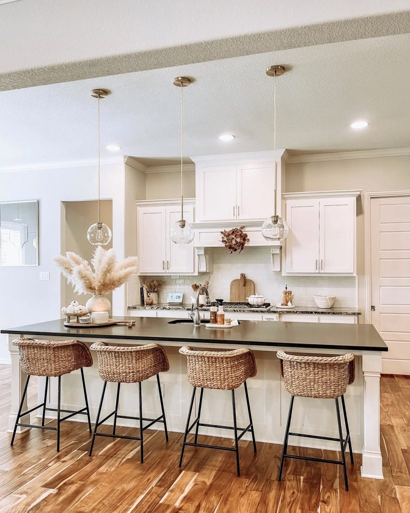 Minimalist Fall Kitchen