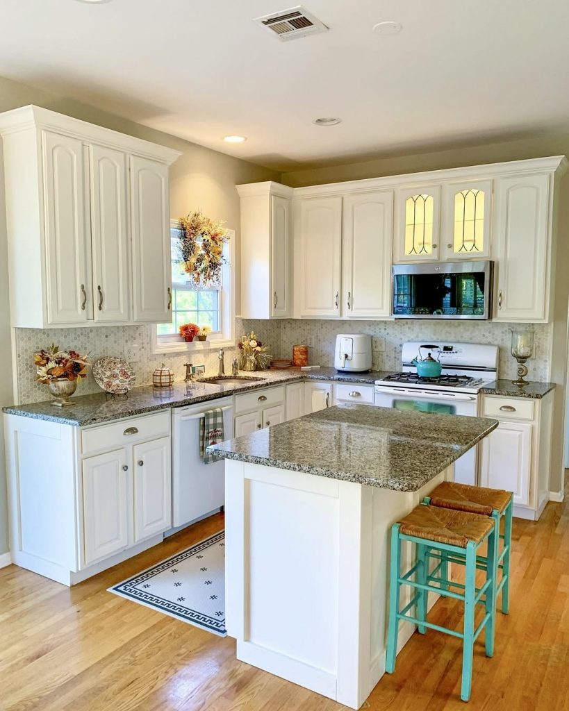 Colorful Fall Kitchen Decor