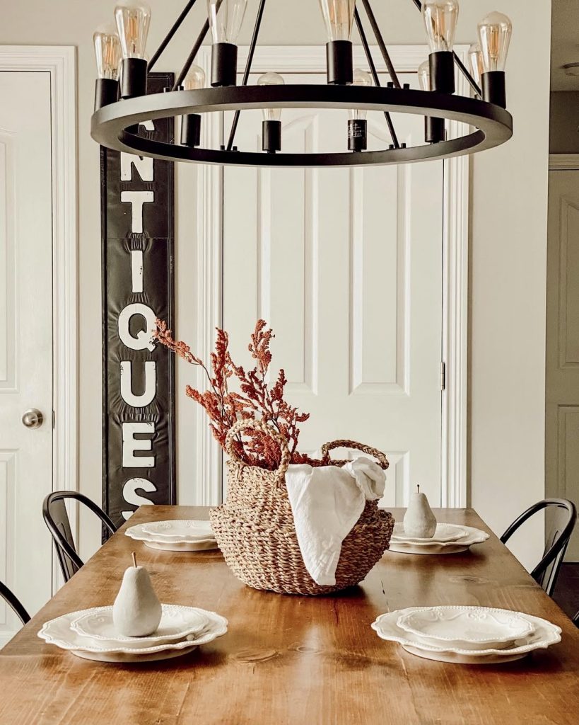 Rustic Dining Table Decor