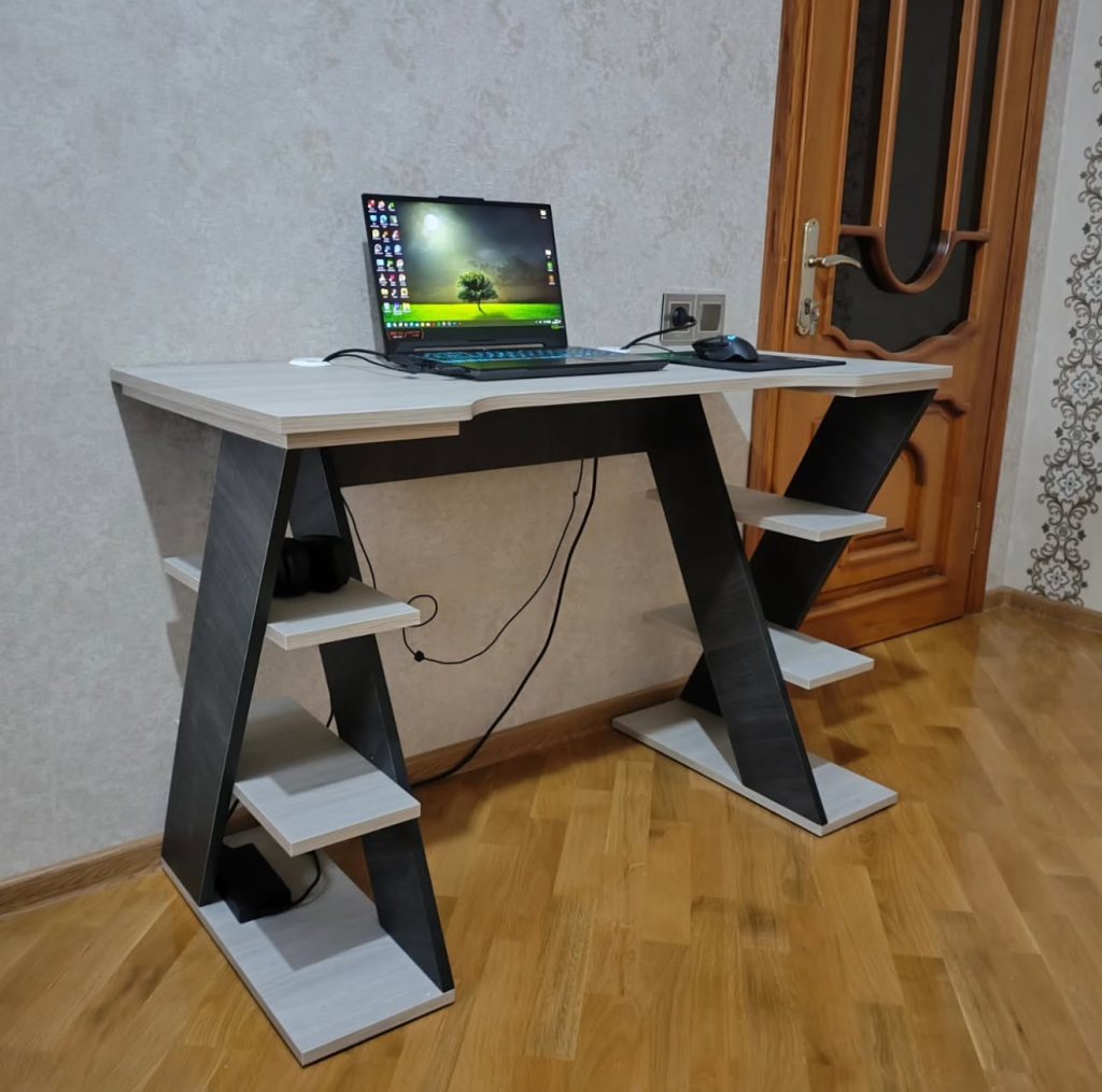 Bold Z-Leg Desk