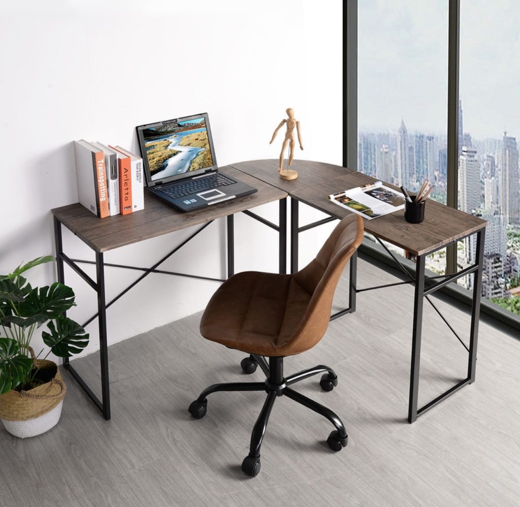 L-Shaped Urban View Workstation