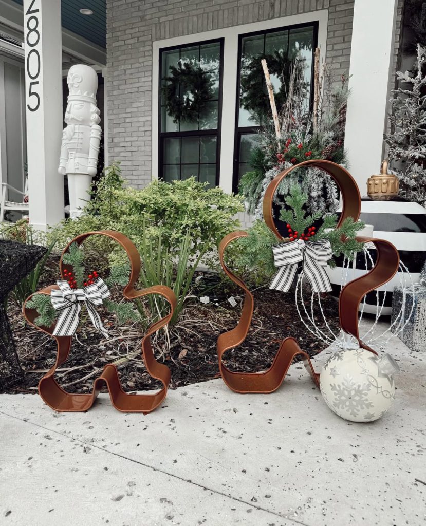 Modern gingerbread yard accents