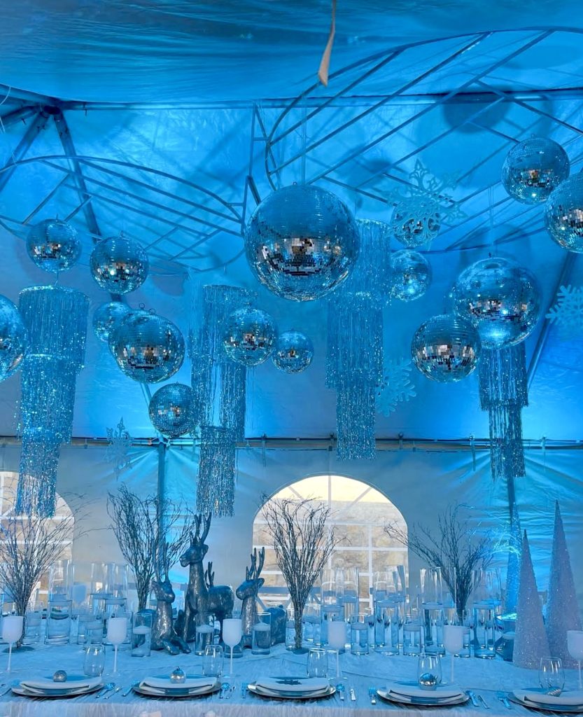 Blue-toned party with disco balls