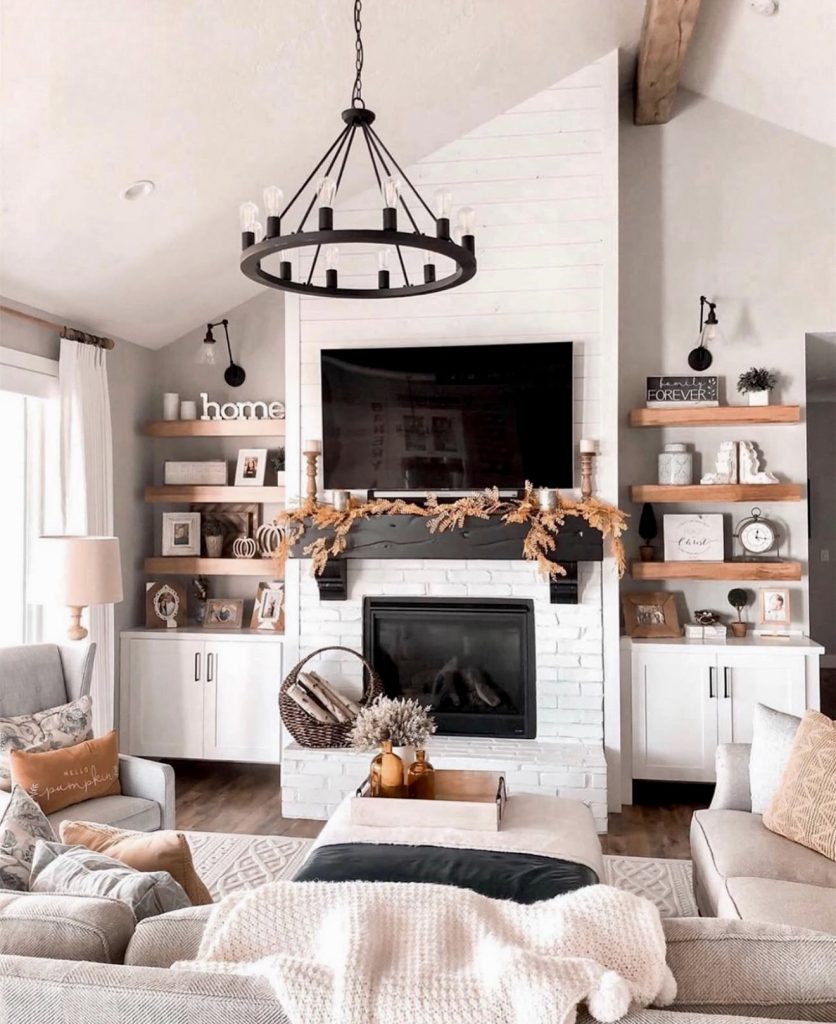 Cozy seasonal farmhouse living room decor