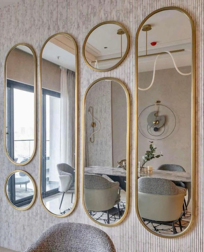 Vertical and Round Mirror Combination