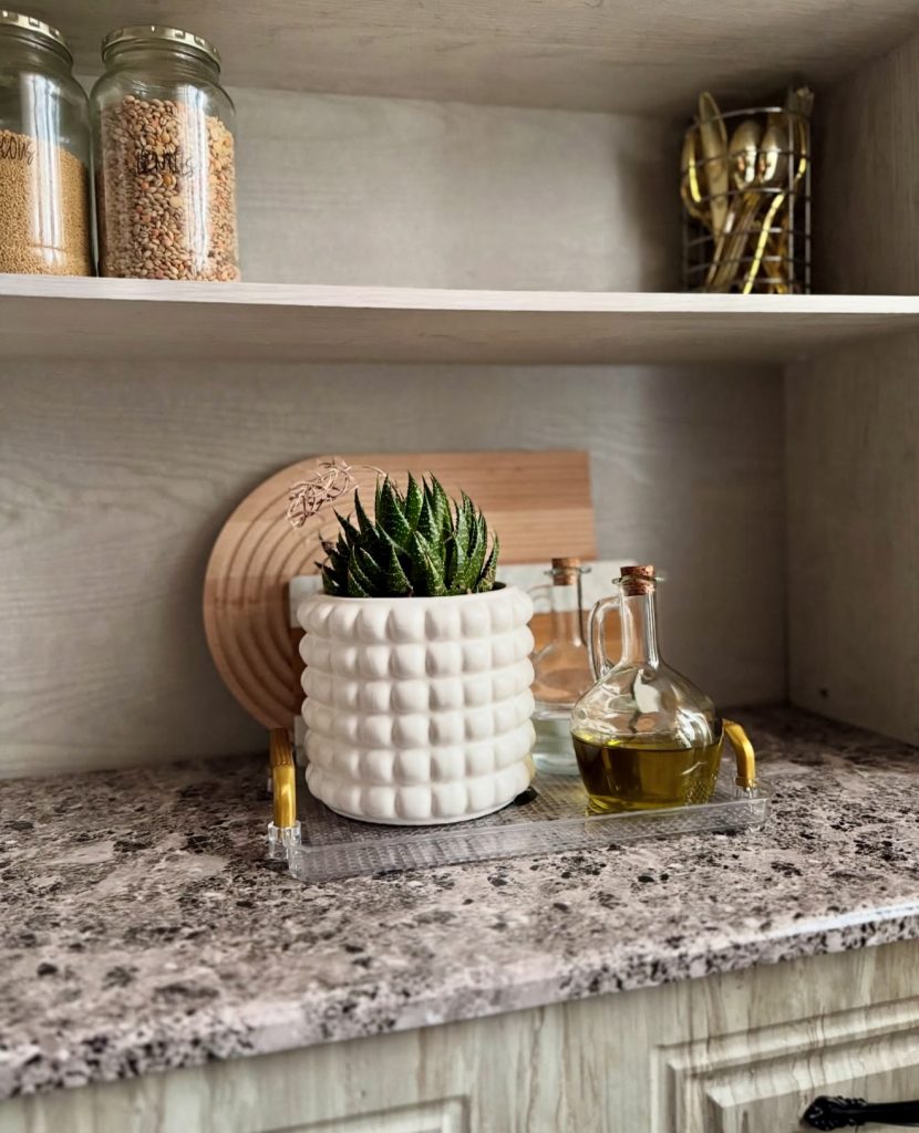 Simple kitchen design with greenery