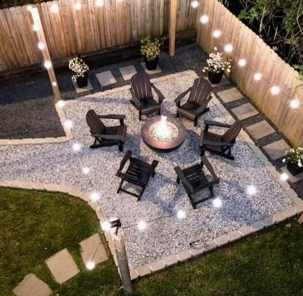 Firepit lounge with gravel