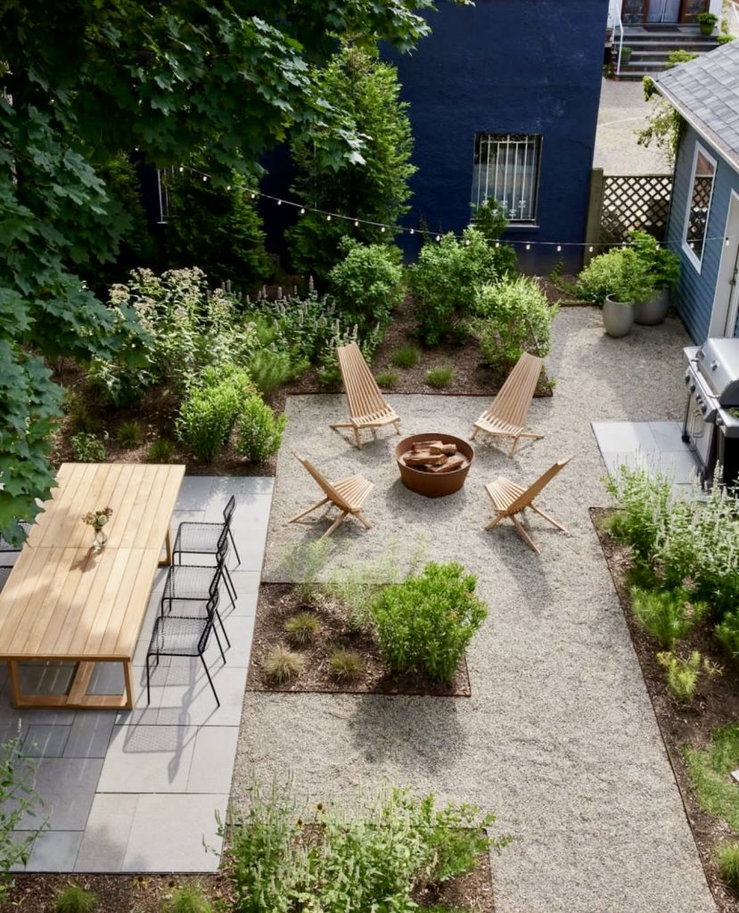 Gravel dining and firepit garden