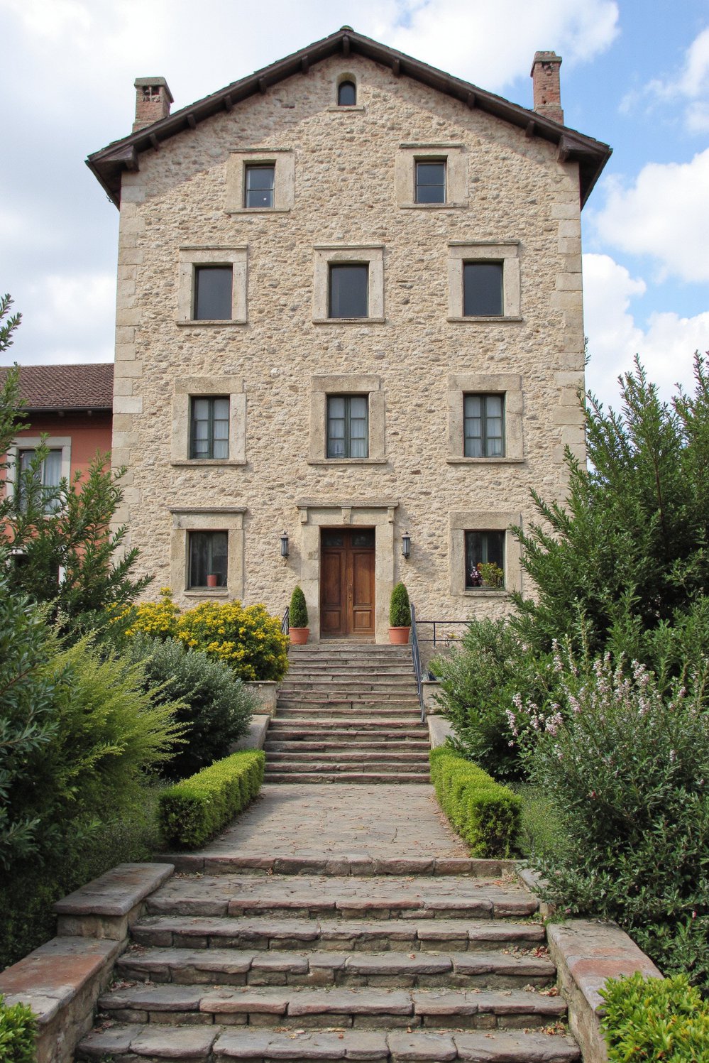 Italian villas exteriors - Restored Stone House: Harmonizing History and Modernity - Renovated Tuscan home blending old and new…