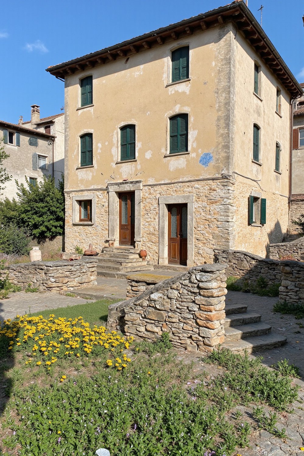 Italian villas exteriors - Cozy Tuscan Village Home: Simple Charm and Community Spirit - Village house with rustic appeal…