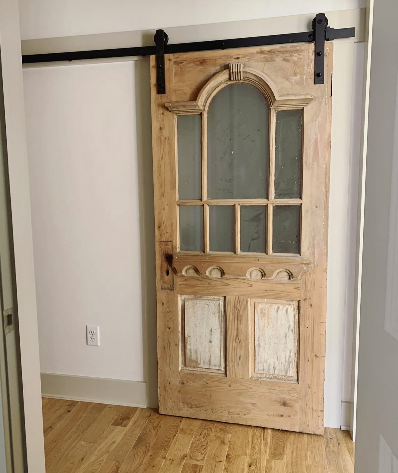 30 Stylish Pantry Door Ideas: Modern, Rustic, French, Hidden, Sliding & Glass Panel Designs
