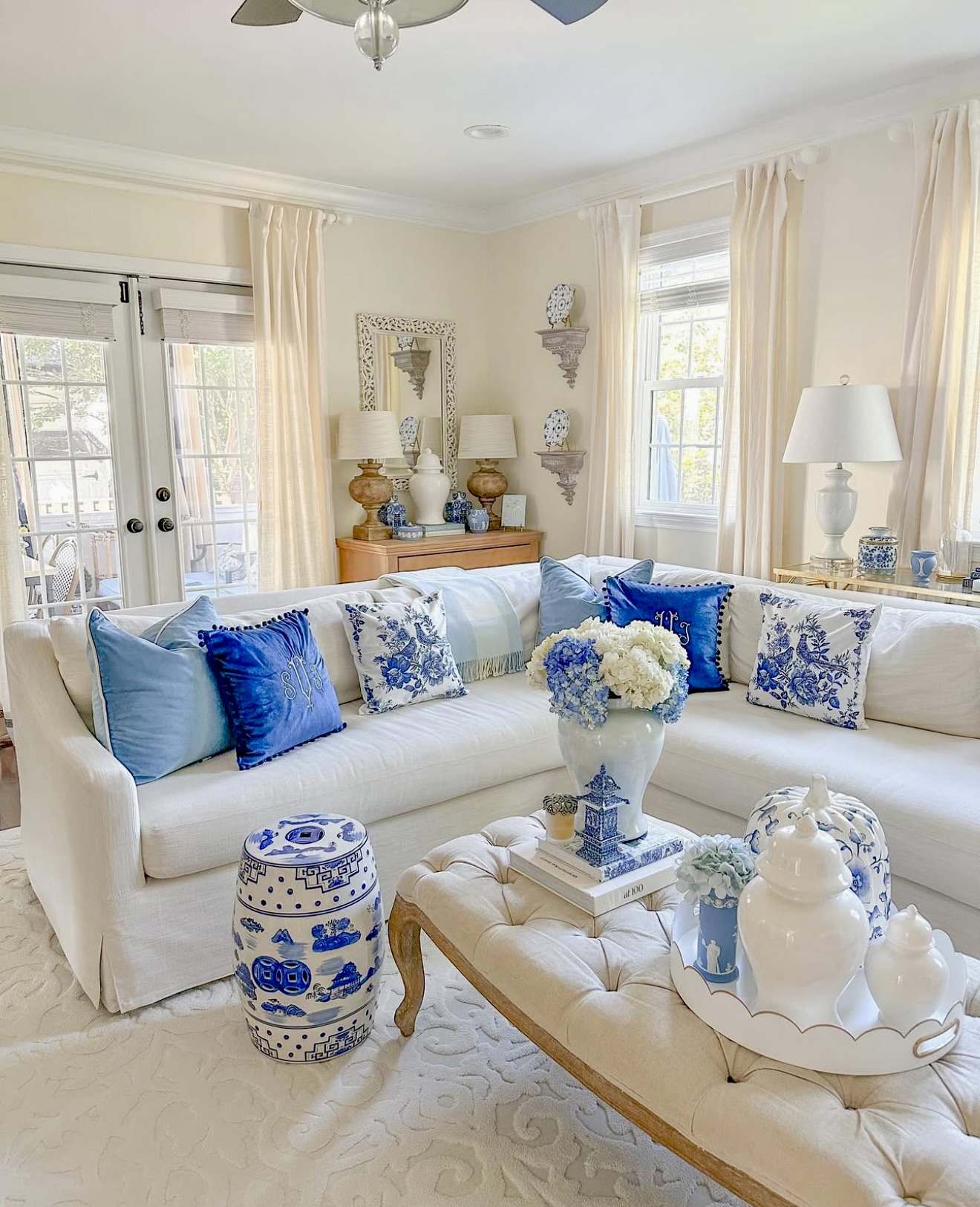 25 Stunning Blue and White Living Room Ideas That Prove This Timeless Combo Never Fades