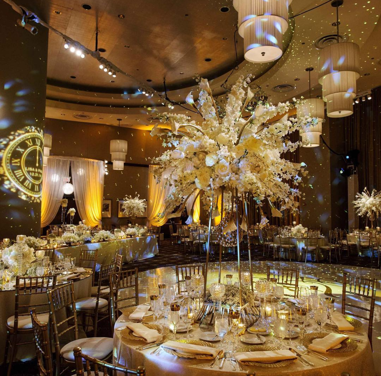 30 Sparkling New Year’s Eve Wedding Ideas: Stunning Decorations, Table Settings & Party Inspiration